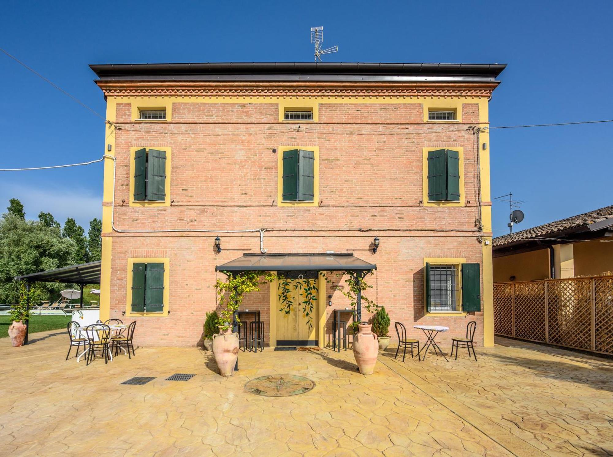 La Casa Di Valeria - Modena Bed and Breakfast Eksteriør billede