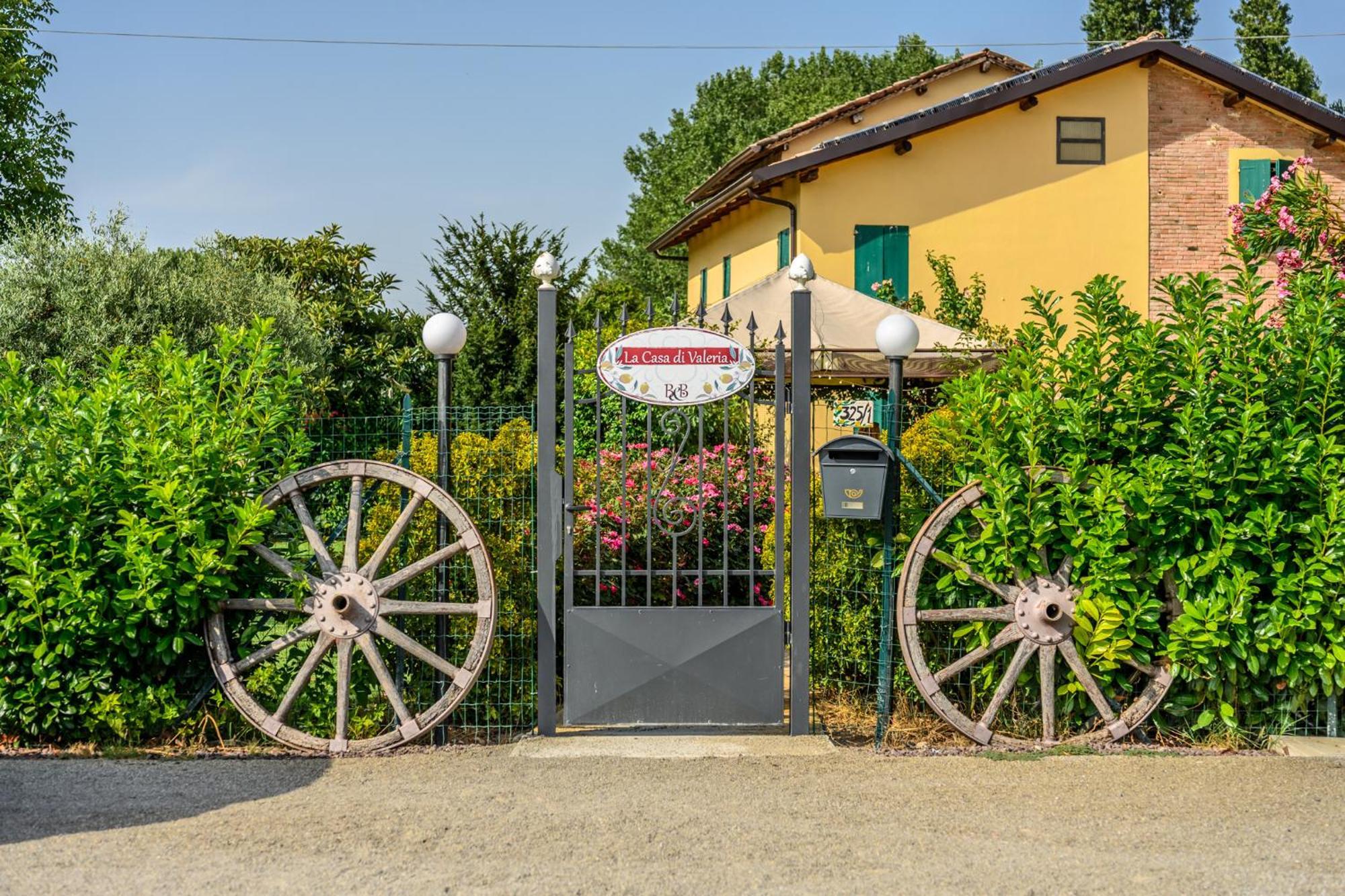 La Casa Di Valeria - Modena Bed and Breakfast Eksteriør billede